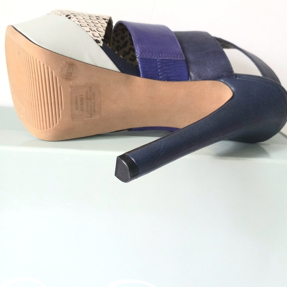 New Leather Jessica Simpson Stilettos Size 5.5 - Picture 3 of 6